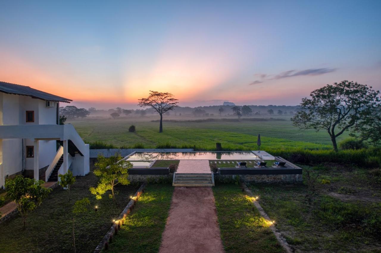 Ceylon Breeze Sigiriya Hotel Ngoại thất bức ảnh