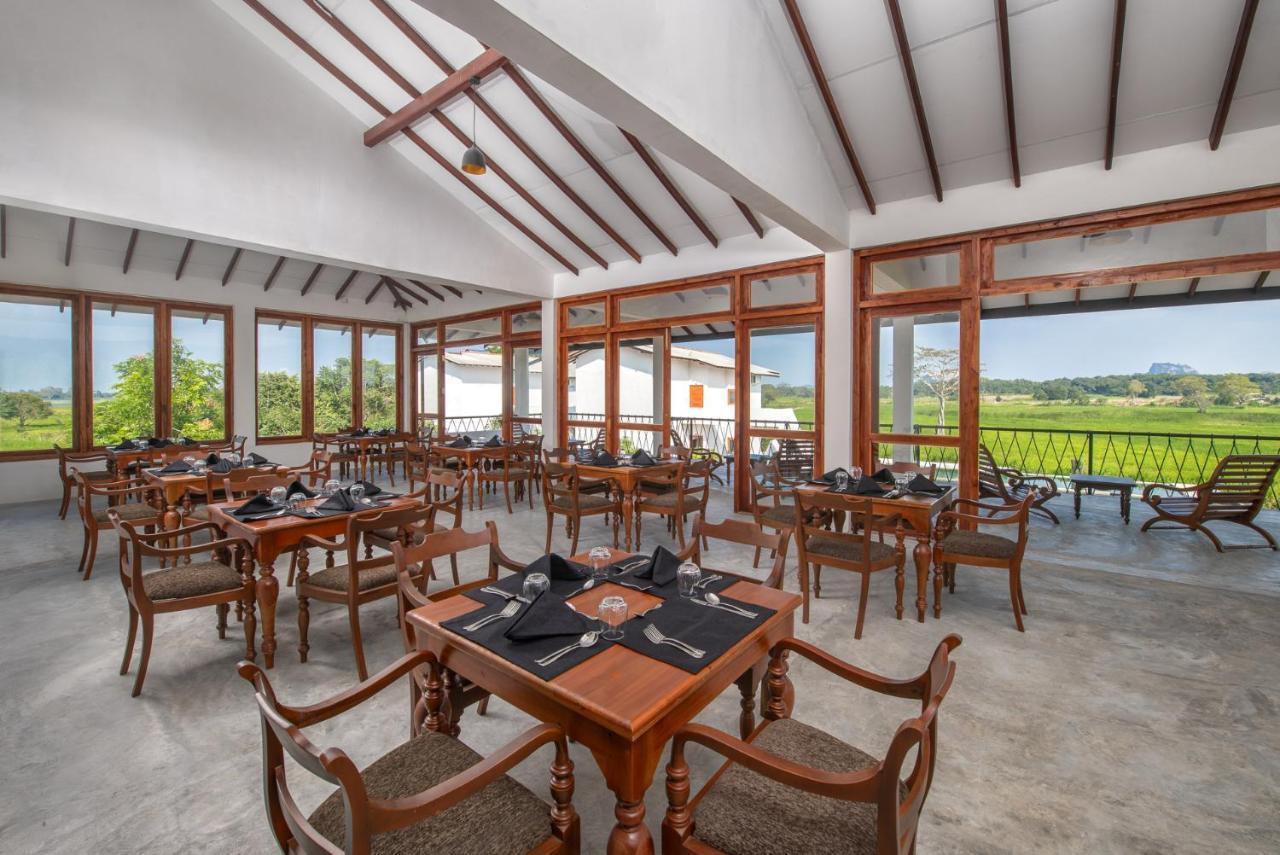 Ceylon Breeze Sigiriya Hotel Ngoại thất bức ảnh
