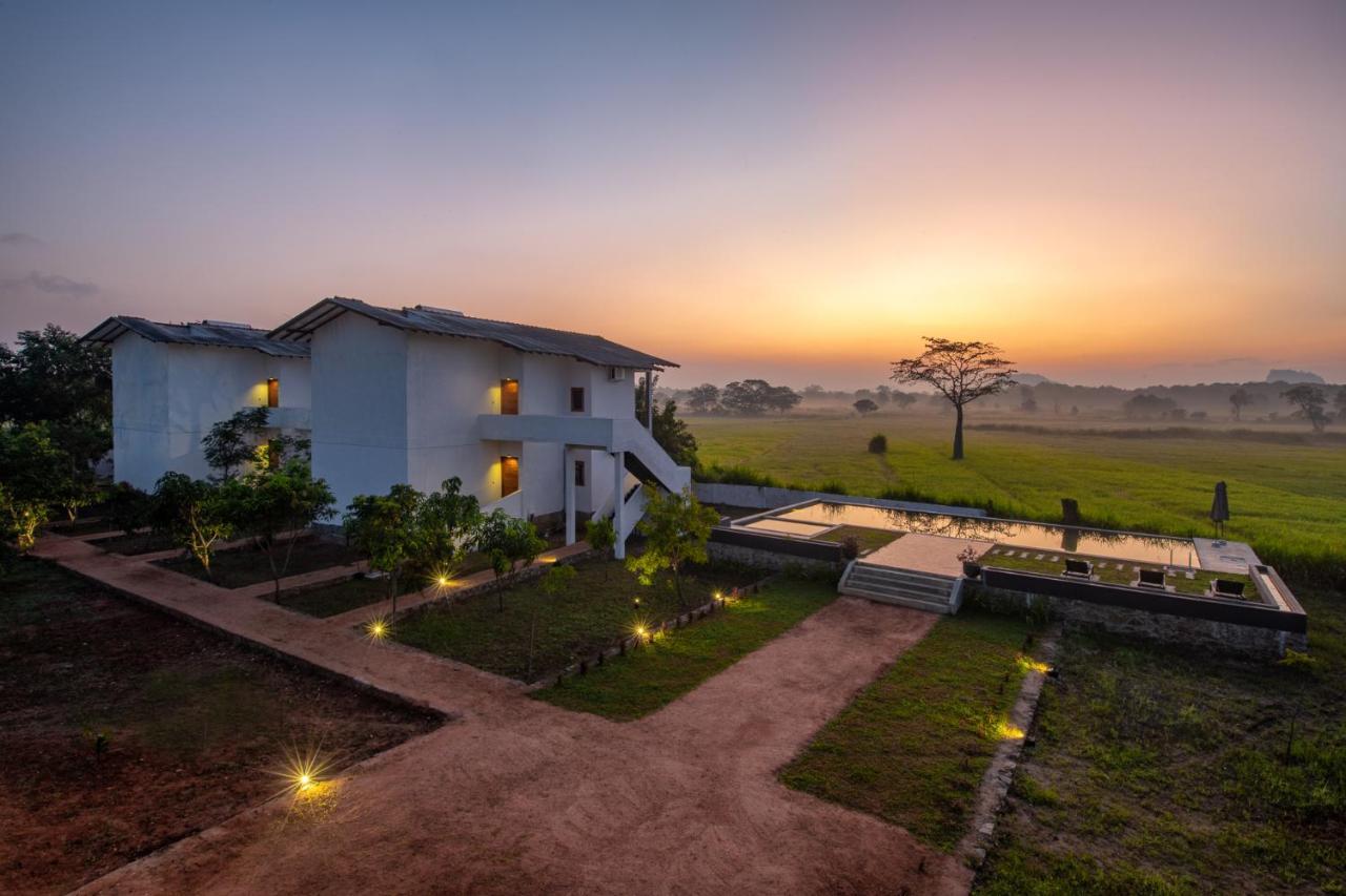 Ceylon Breeze Sigiriya Hotel Ngoại thất bức ảnh