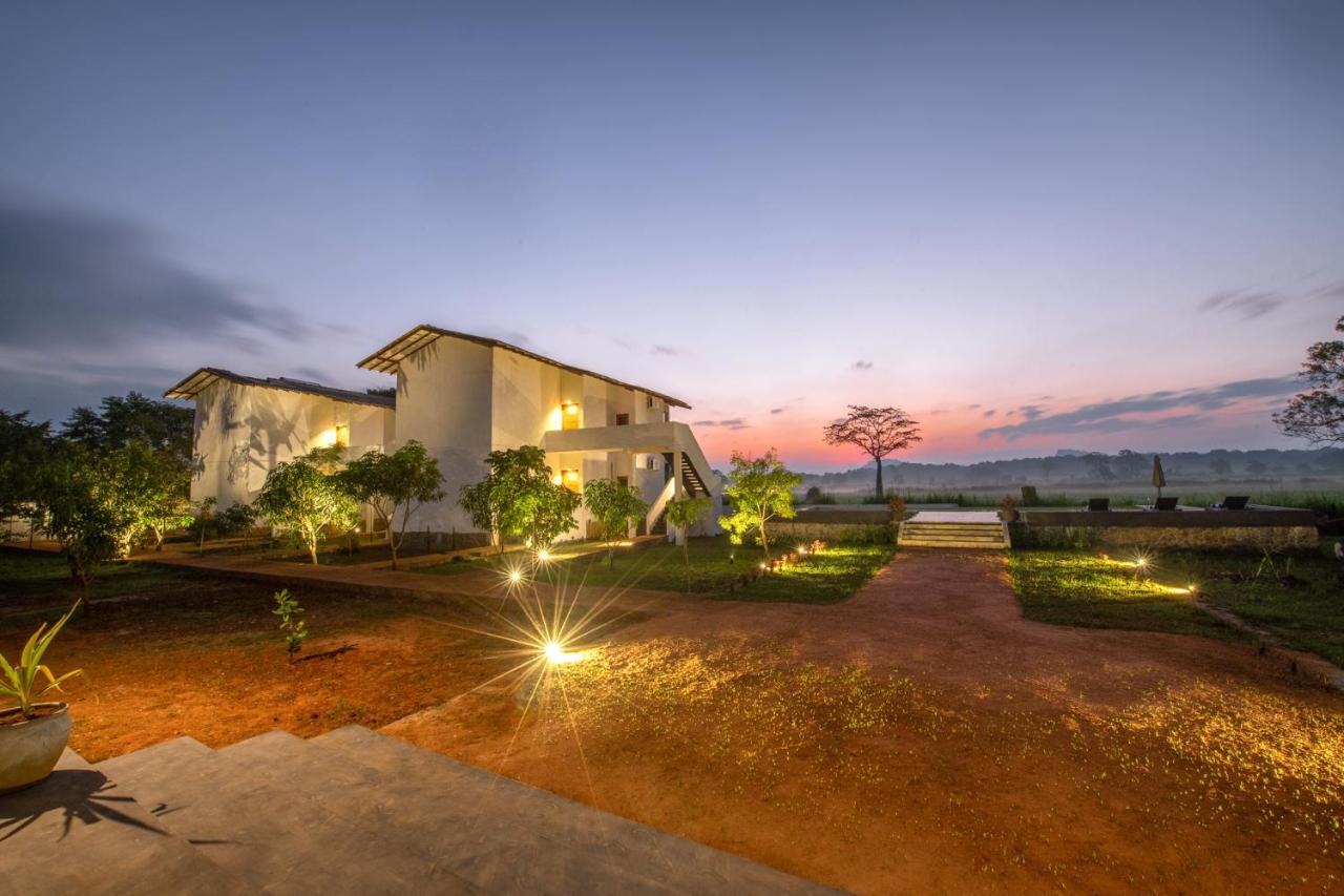 Ceylon Breeze Sigiriya Hotel Ngoại thất bức ảnh