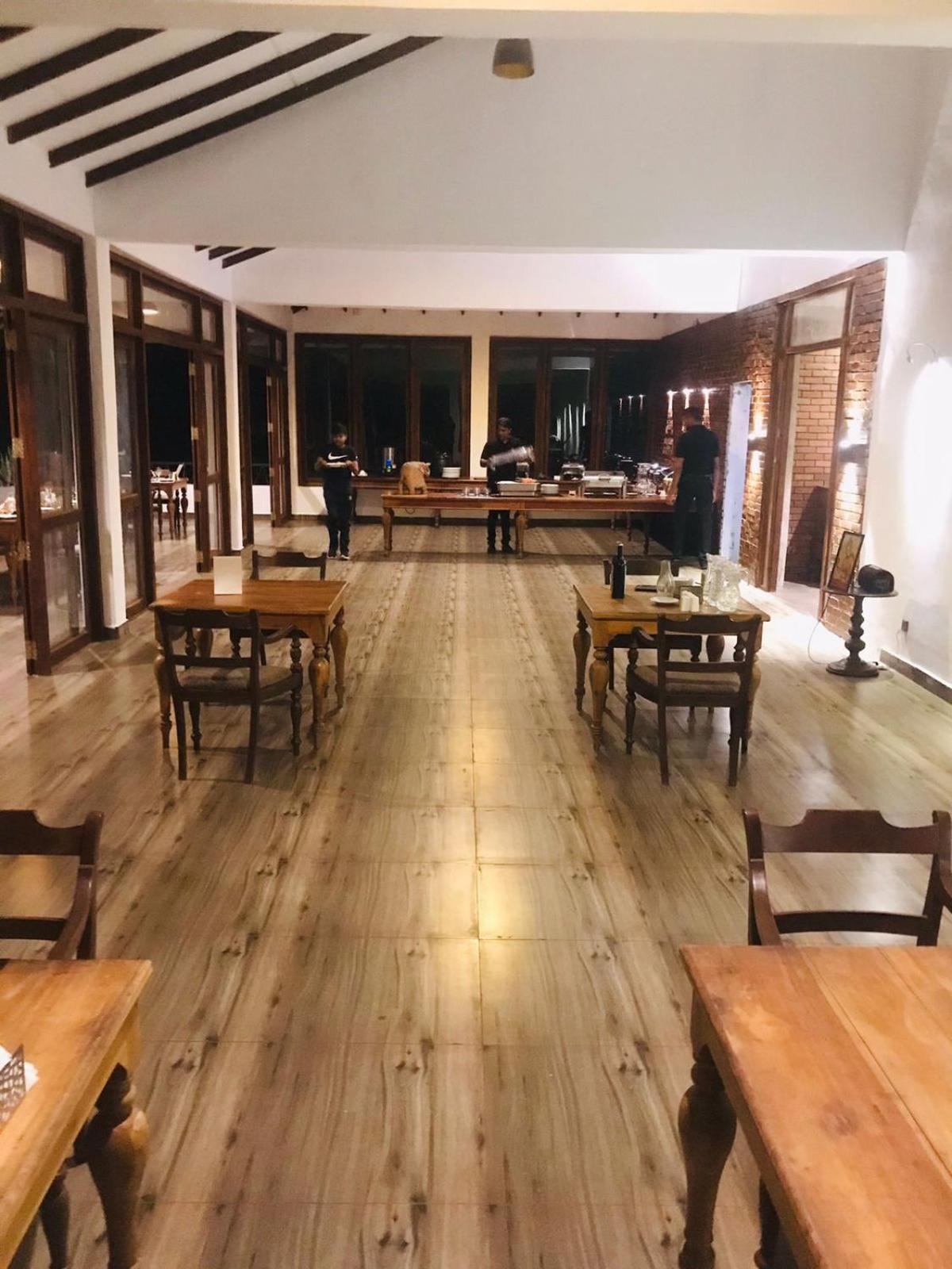 Ceylon Breeze Sigiriya Hotel Ngoại thất bức ảnh