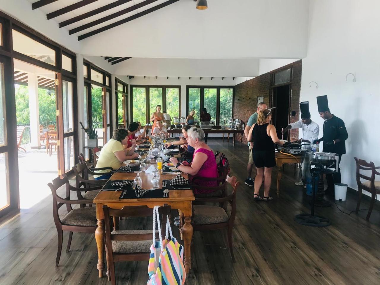 Ceylon Breeze Sigiriya Hotel Ngoại thất bức ảnh