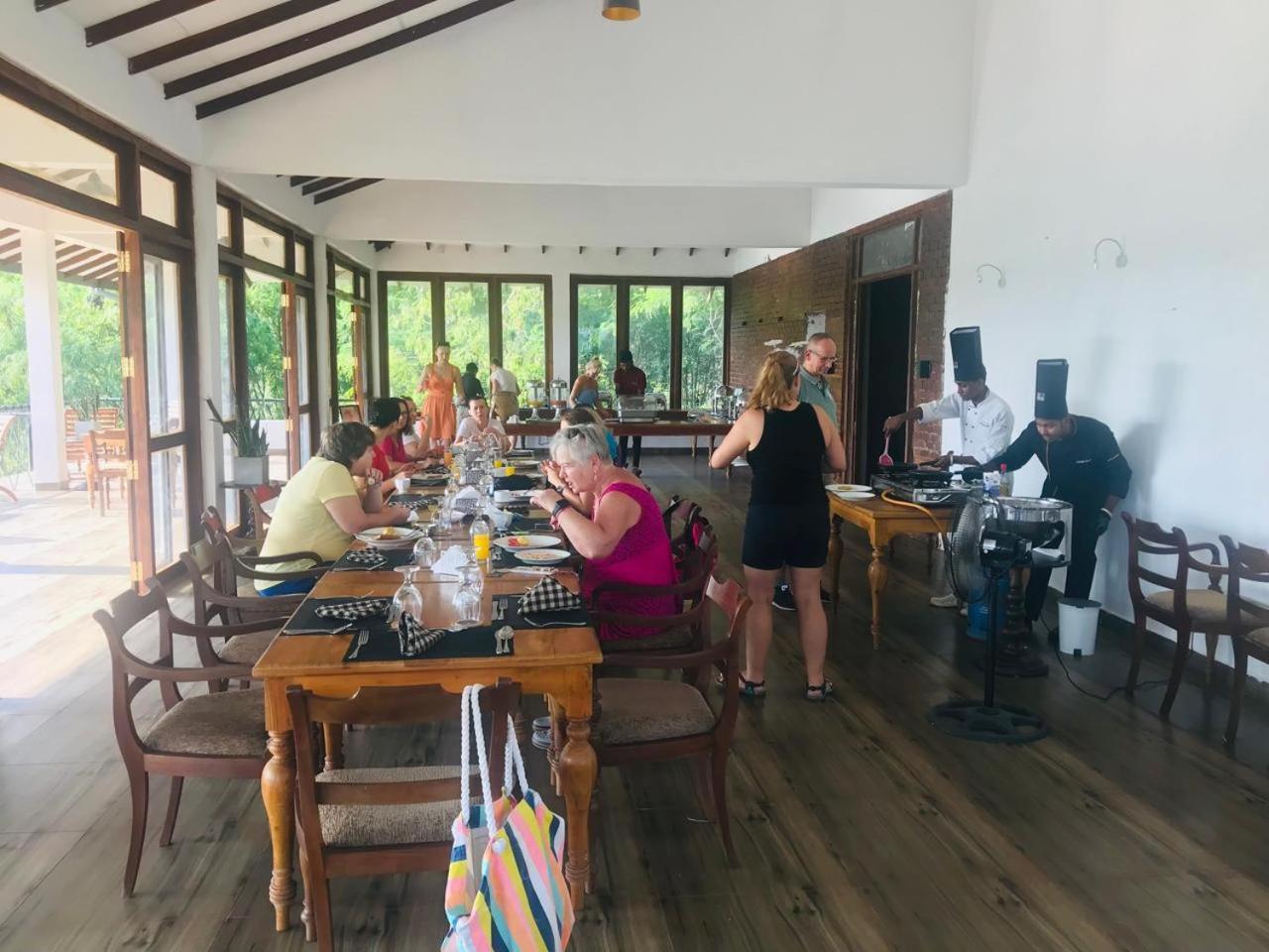 Ceylon Breeze Sigiriya Hotel Ngoại thất bức ảnh
