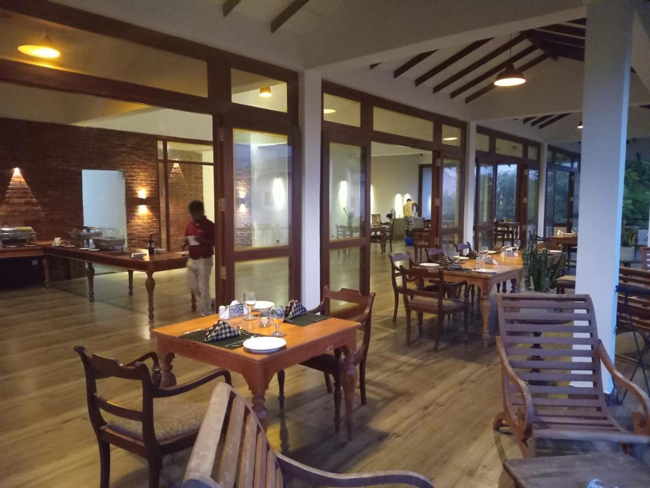 Ceylon Breeze Sigiriya Hotel Ngoại thất bức ảnh